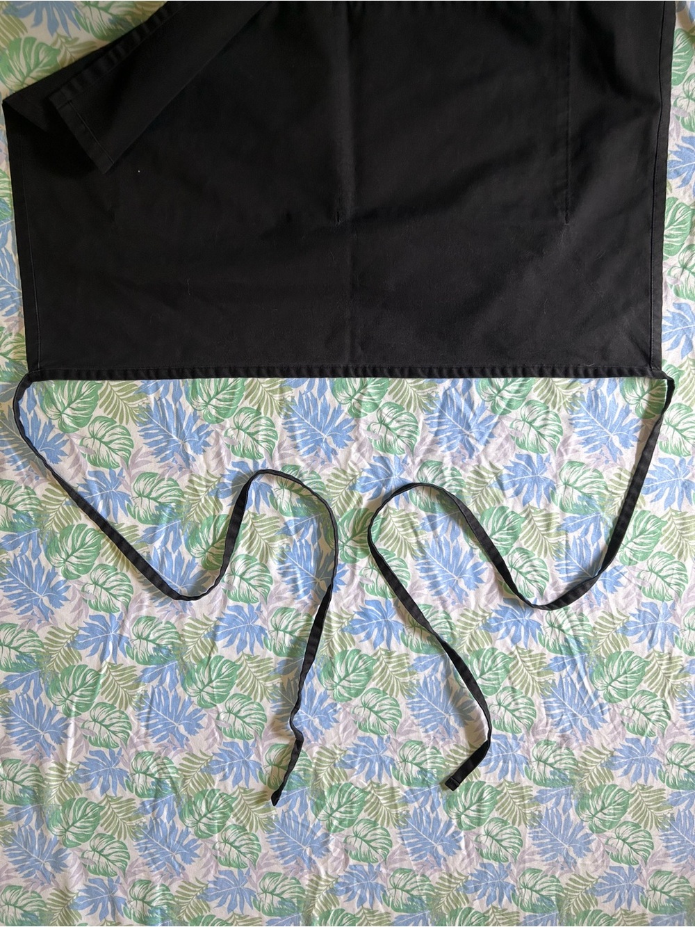 Allstar Uniforms Black 2-Pocket Server Waist Apron - Picture 10 of 11
